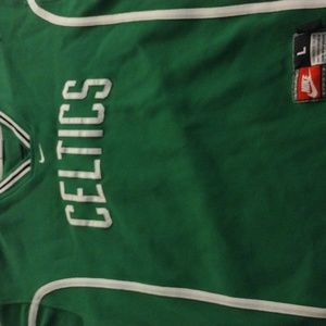 Nike Celtics warm up